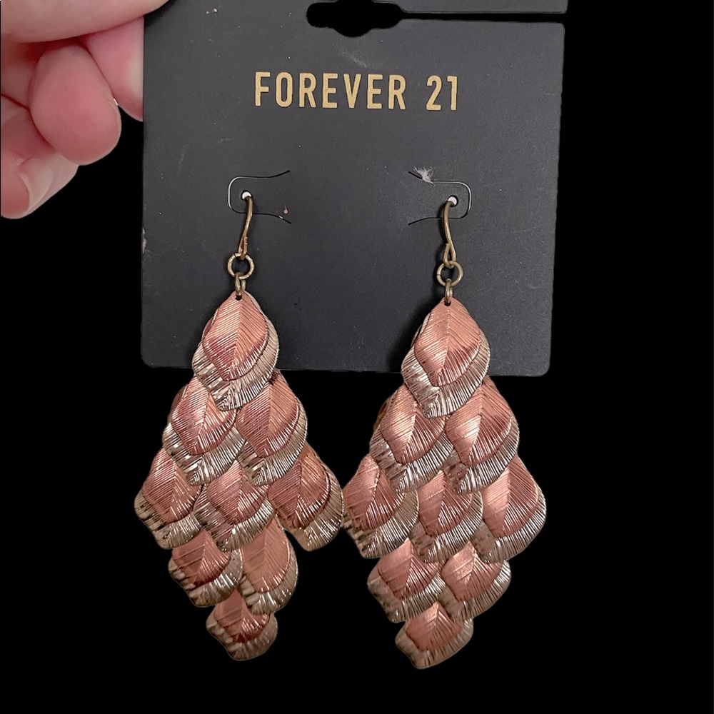 Simply gorgeous copper looking earrings with gold. Never worn!